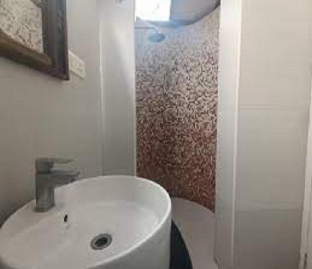 Kalki Residency Hotel Puduccseri Kültér fotó