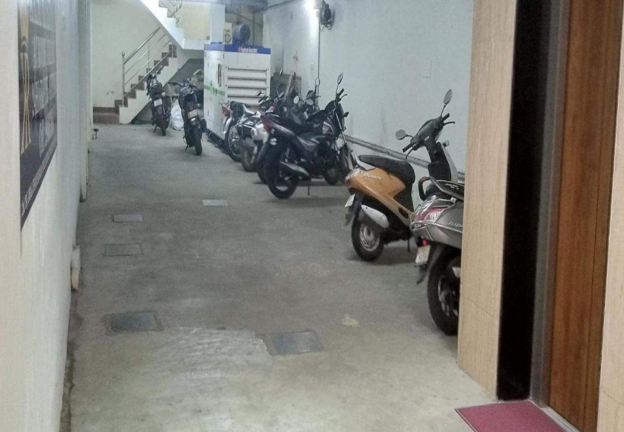 Kalki Residency Hotel Puduccseri Kültér fotó